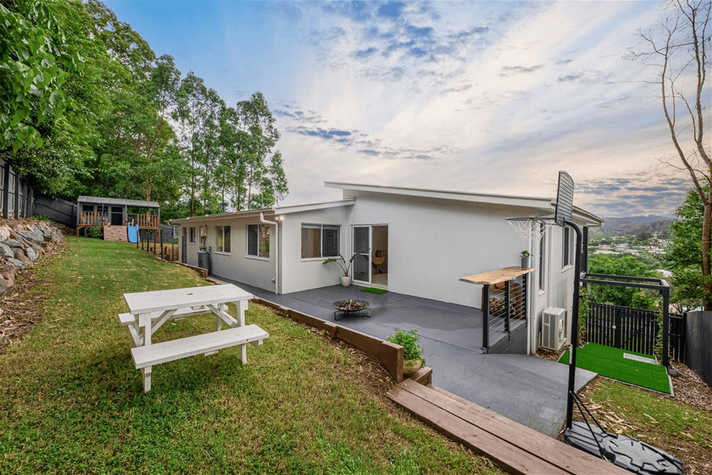 11 Dunnart Court, BURNSIDE, QLD 4560