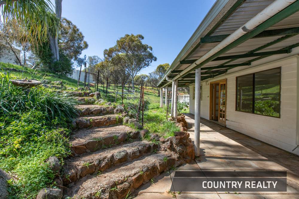 79 Horseshoe Road, TOODYAY, WA 6566