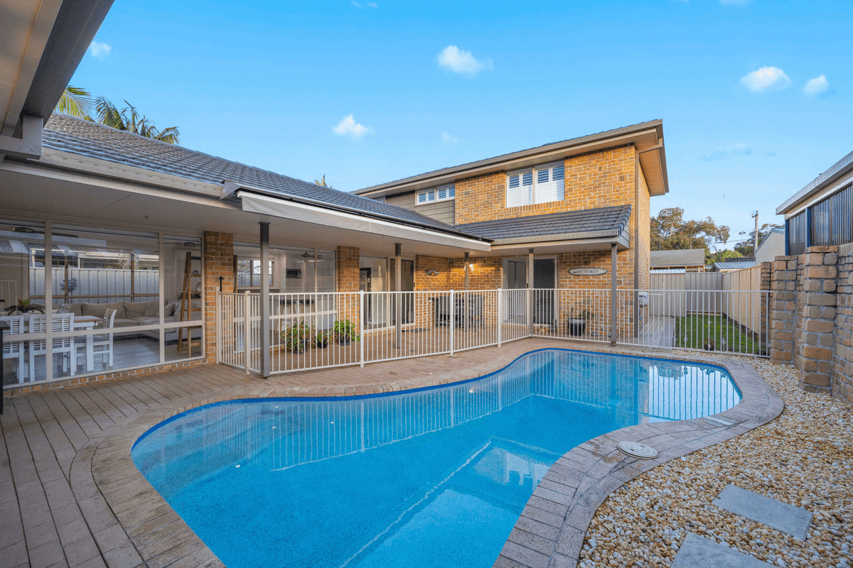 4 Boomerang Street, Lake Cathie, NSW 2445