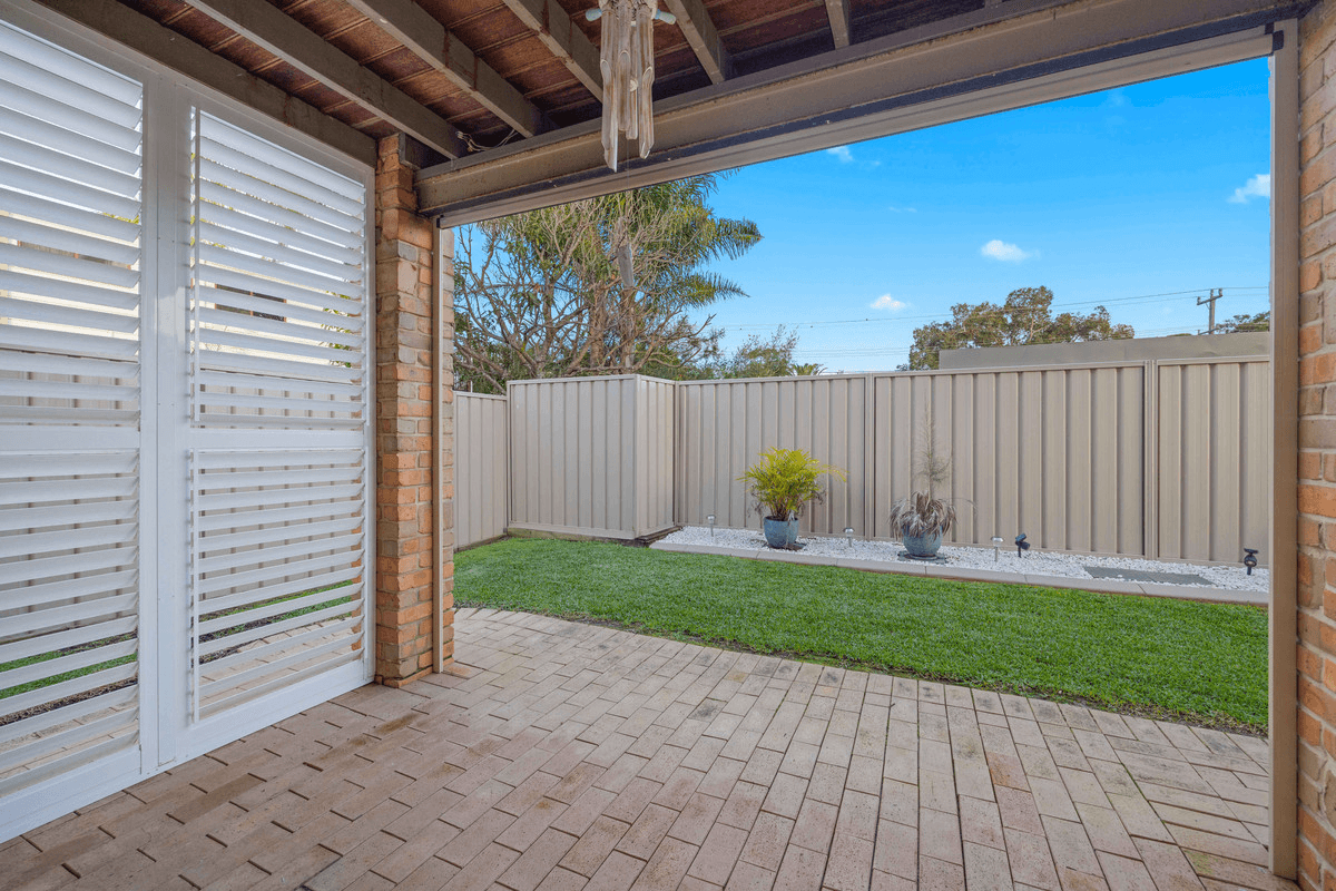 4 Boomerang Street, Lake Cathie, NSW 2445