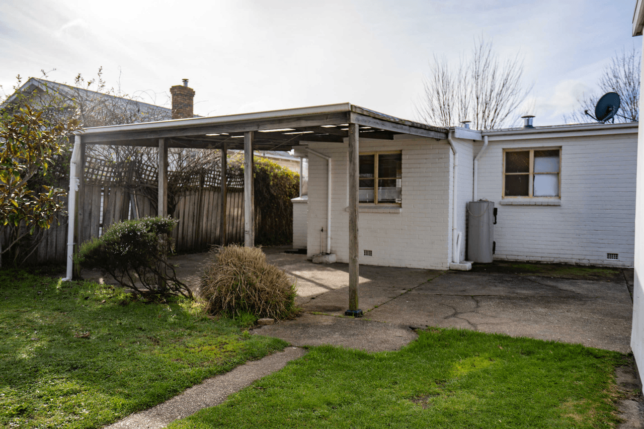 11 Luck Street, MOWBRAY, TAS 7248