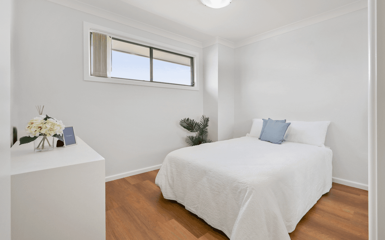 8B Tess Circuit, ORAN PARK, NSW 2570