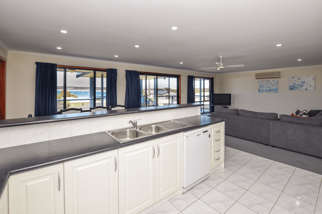 31 Hawthorn Avenue, Emu Bay, SA 5223