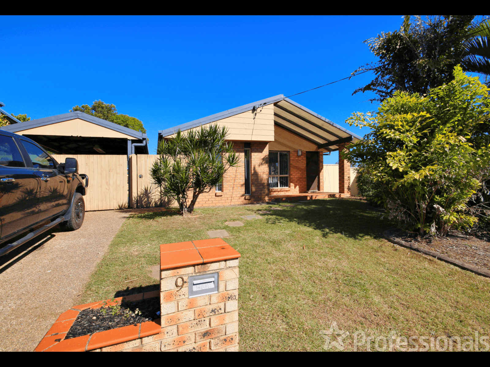 9 Currawong Street, BUNDAMBA, QLD 4304