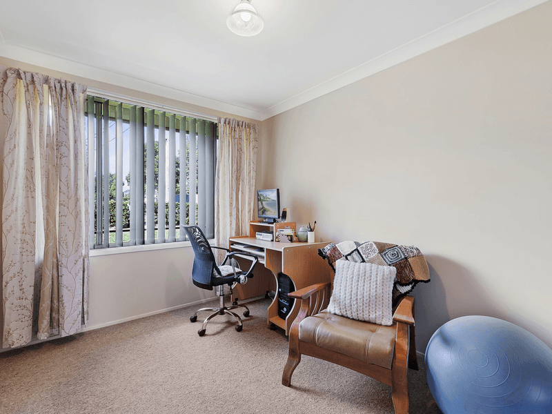 30 Scenic Circle, BUDGEWOI, NSW 2262