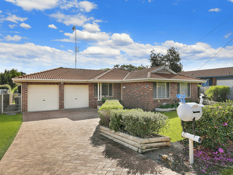 30 Scenic Circle, BUDGEWOI, NSW 2262