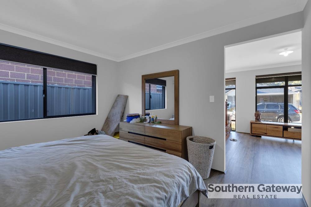 13 Barossa Street, WELLARD, WA 6170