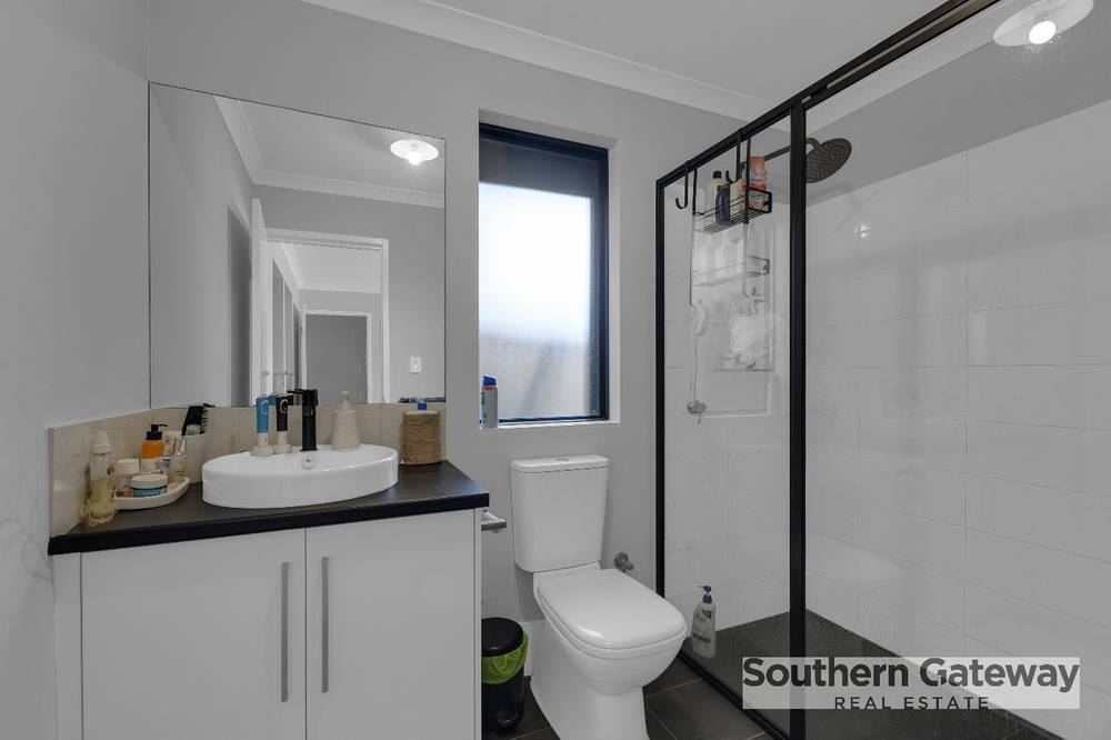 13 Barossa Street, WELLARD, WA 6170