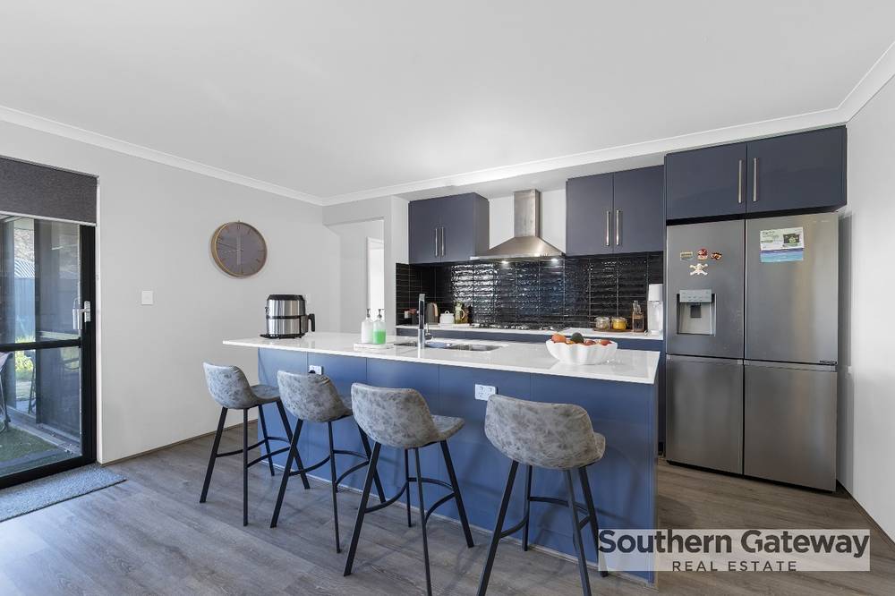 13 Barossa Street, WELLARD, WA 6170