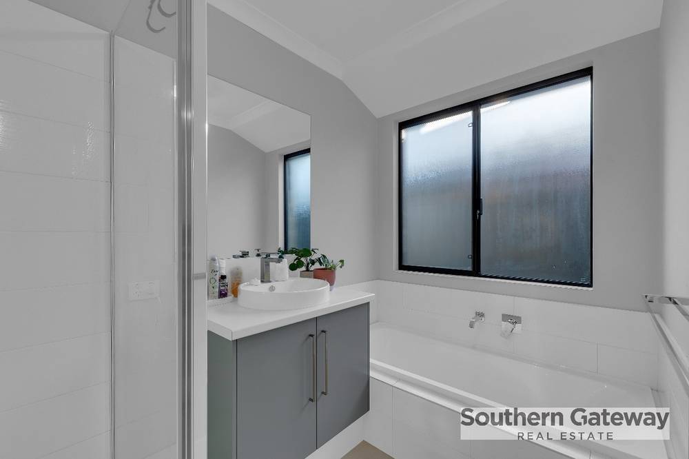 13 Barossa Street, WELLARD, WA 6170