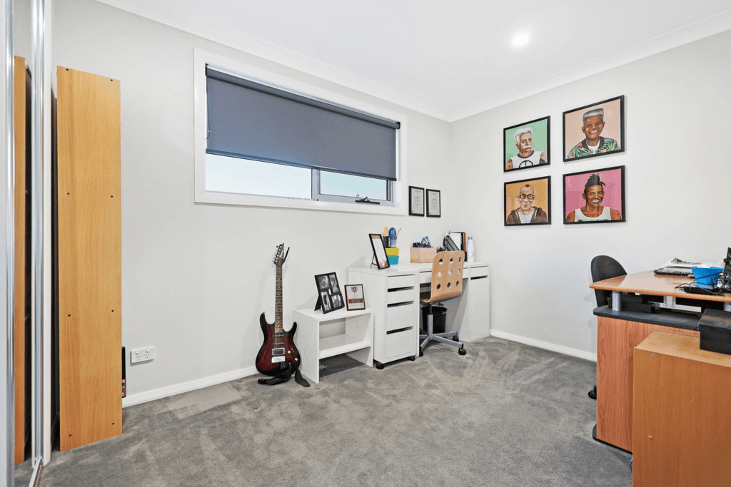 22 Armoury Road, JORDAN SPRINGS, NSW 2747