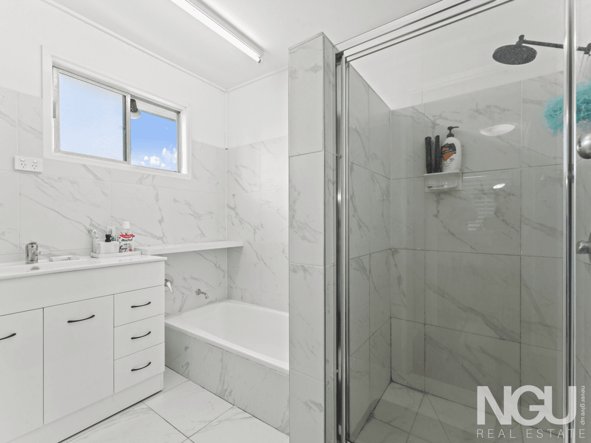 96 Moores Pocket Road, Moores Pocket, QLD 4305
