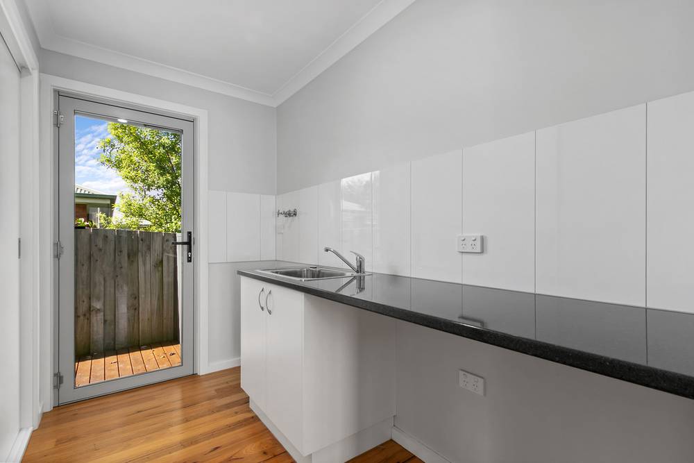 36 Campbell Grove, LAKES ENTRANCE, VIC 3909