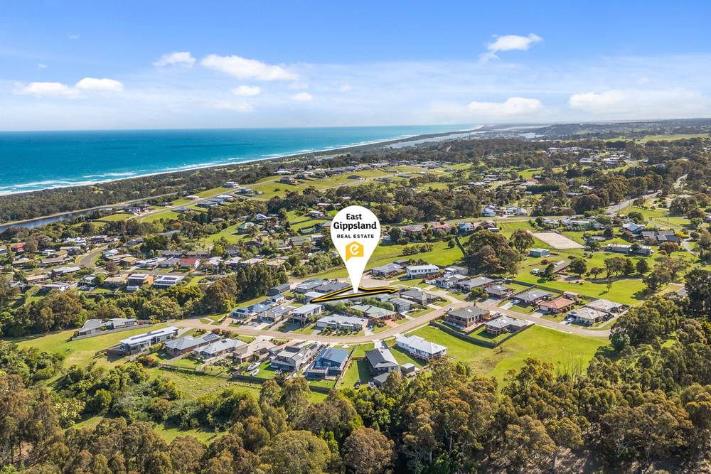 36 Campbell Grove, LAKES ENTRANCE, VIC 3909