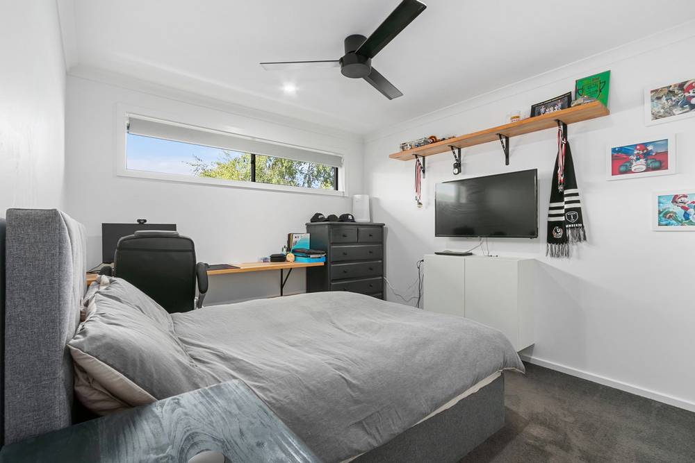 36 Campbell Grove, LAKES ENTRANCE, VIC 3909