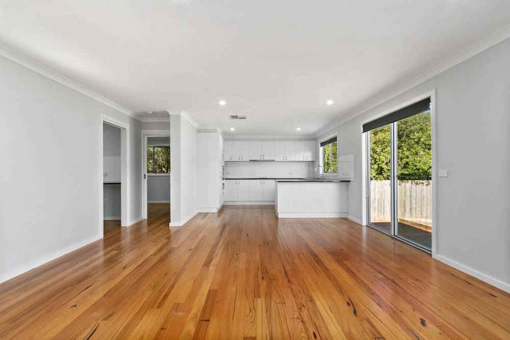 36 Campbell Grove, LAKES ENTRANCE, VIC 3909