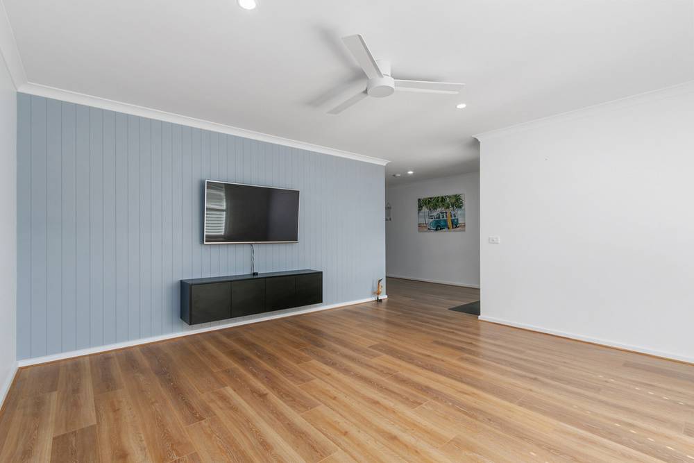 36 Campbell Grove, LAKES ENTRANCE, VIC 3909