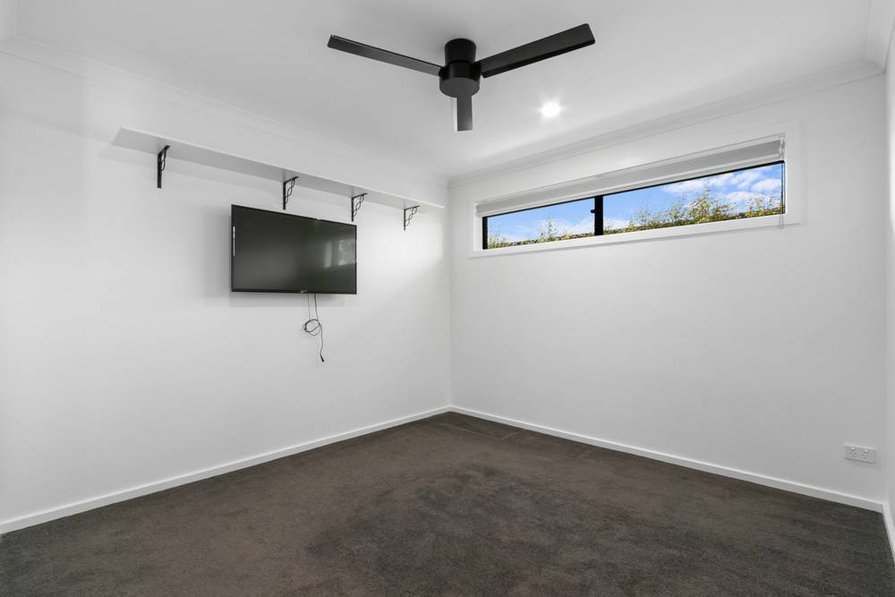 36 Campbell Grove, LAKES ENTRANCE, VIC 3909