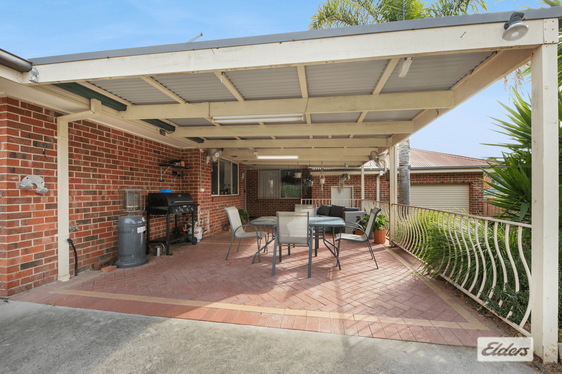 8 Helsingor Avenue, Wodonga, VIC 3690