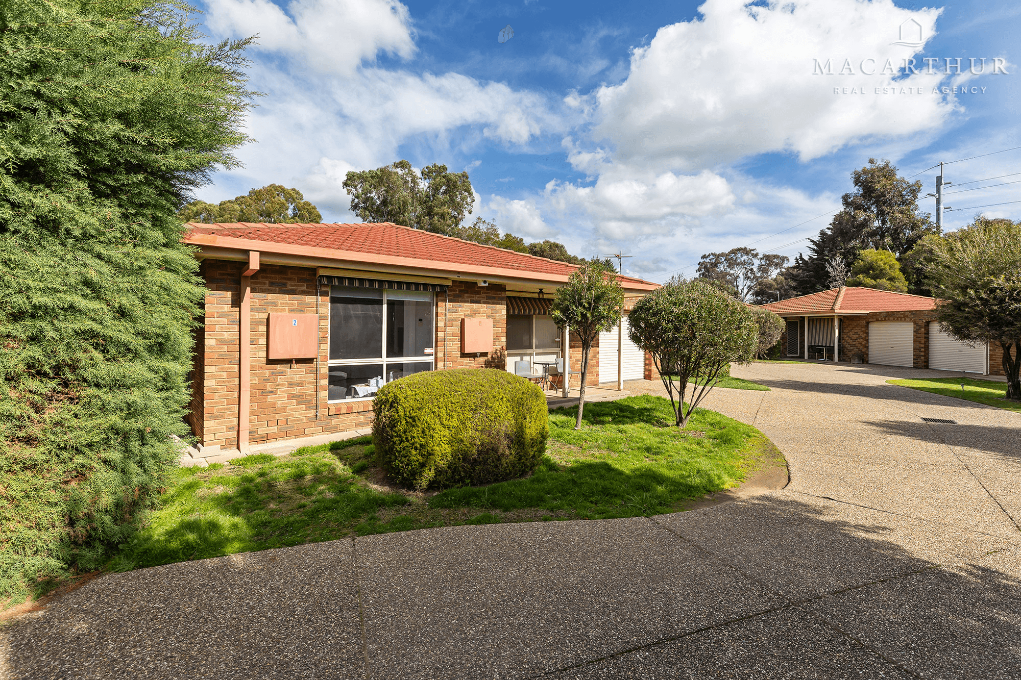 2/54 Adjin Street, Mount Austin, NSW 2650