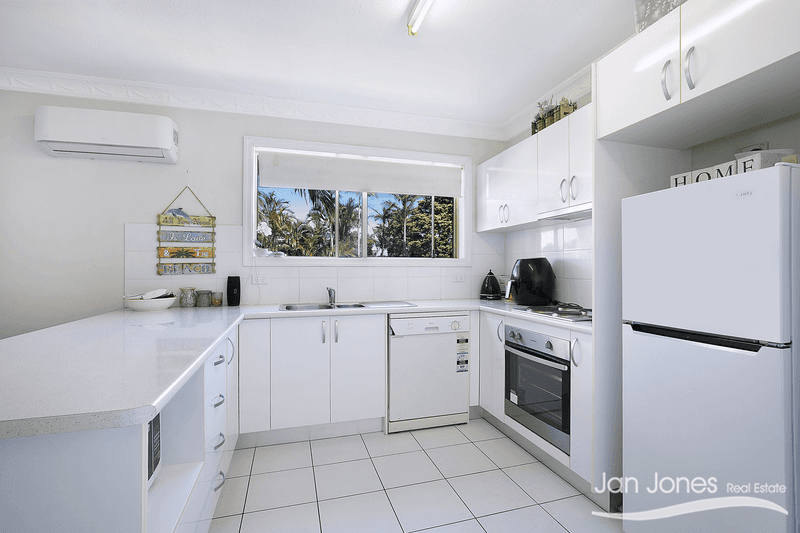 Unit 1/45 Marine Pde, Redcliffe, QLD 4020