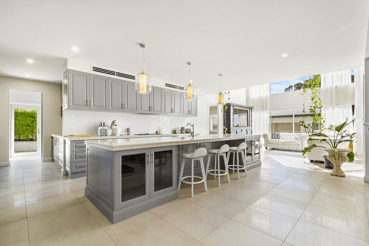 92 Hazel Road, Kalimna, VIC 3909
