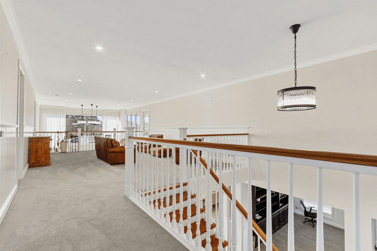 92 Hazel Road, Kalimna, VIC 3909