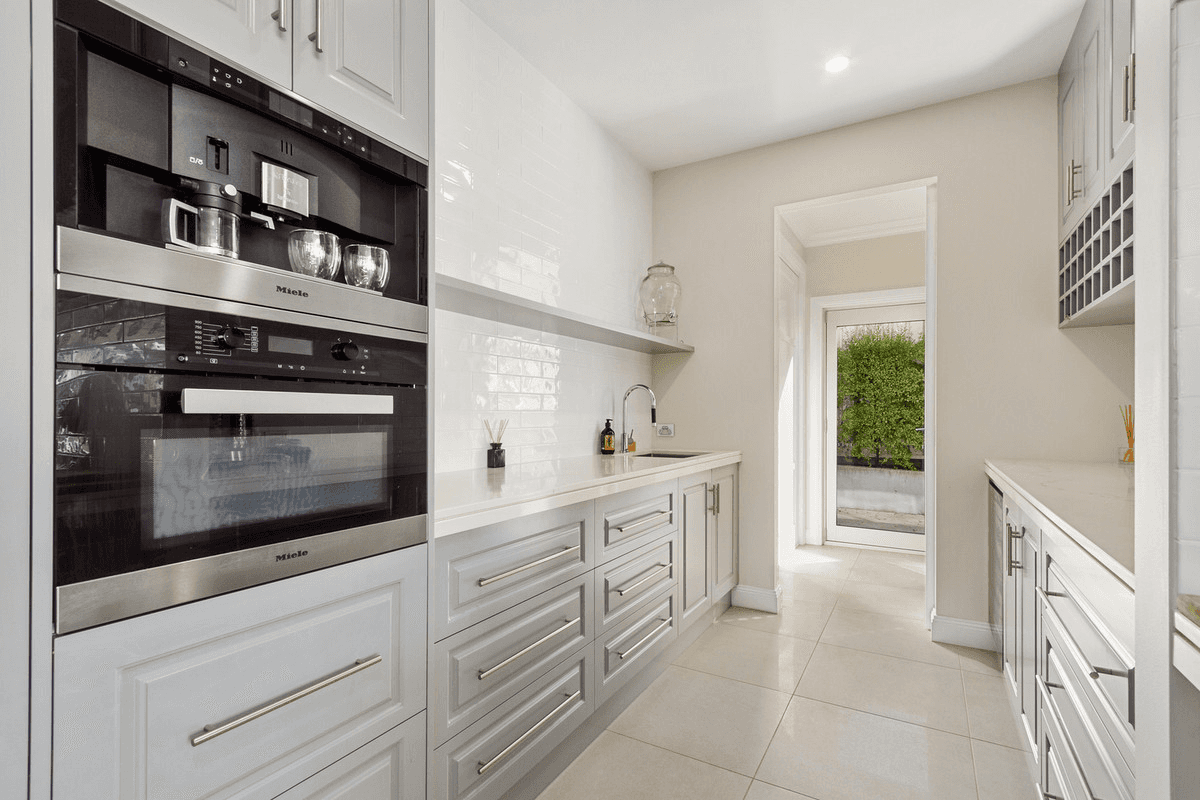 92 Hazel Road, Kalimna, VIC 3909