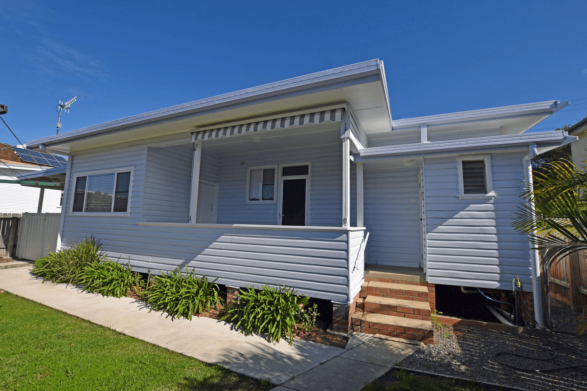 19 Lake Street, LAURIETON, NSW 2443