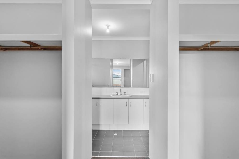 9 Riverland Drive, Ellenbrook, WA 6069