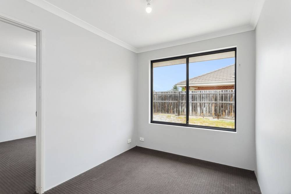 9 Riverland Drive, Ellenbrook, WA 6069