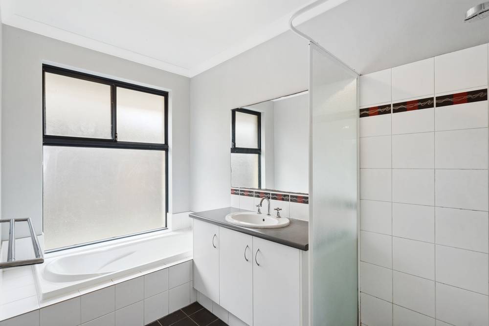 9 Riverland Drive, Ellenbrook, WA 6069