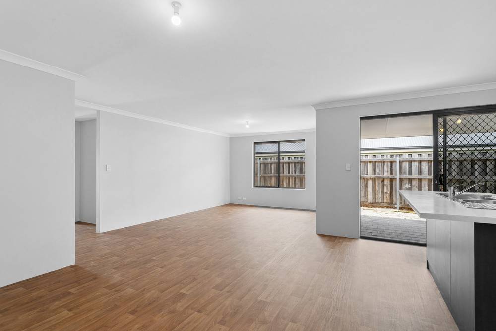 9 Riverland Drive, Ellenbrook, WA 6069