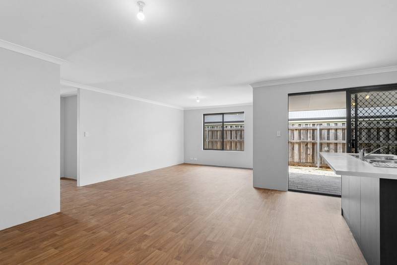 9 Riverland Drive, Ellenbrook, WA 6069