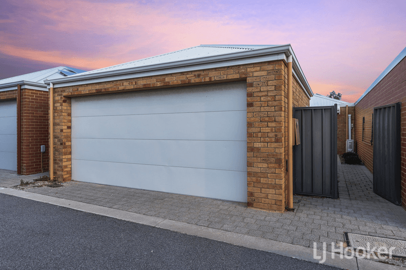 22 Nullarbor Avenue, YANCHEP, WA 6035