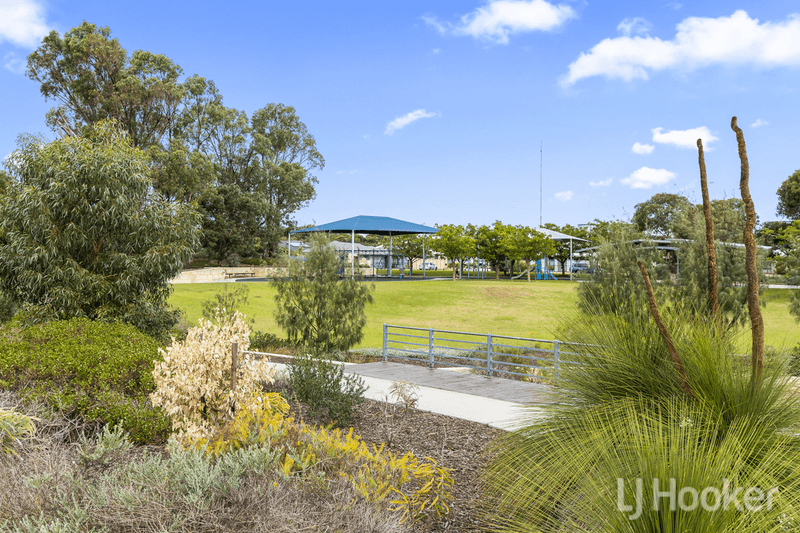 22 Nullarbor Avenue, YANCHEP, WA 6035