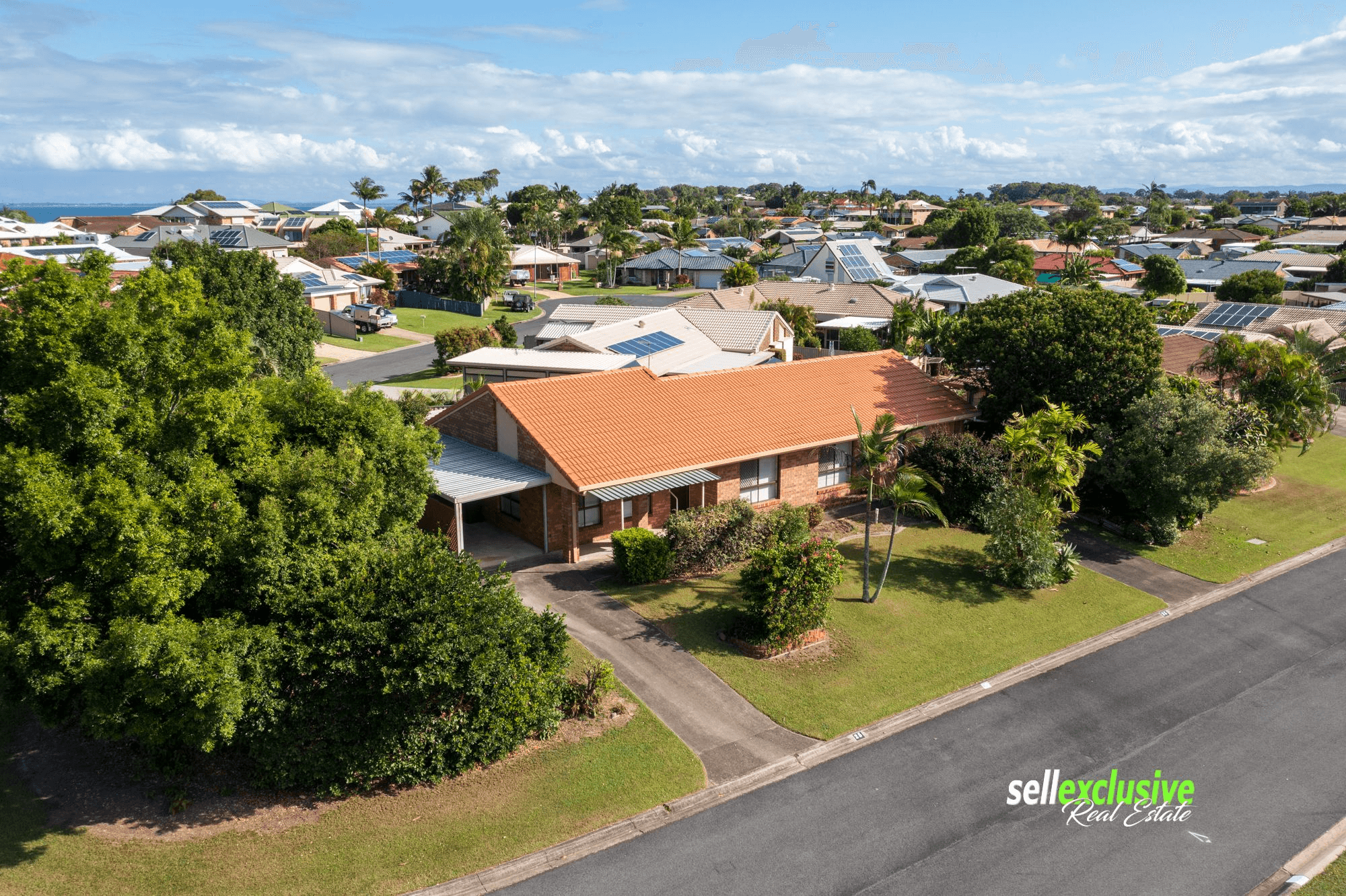 25 Gordon Crescent, Sandstone Point, QLD 4511