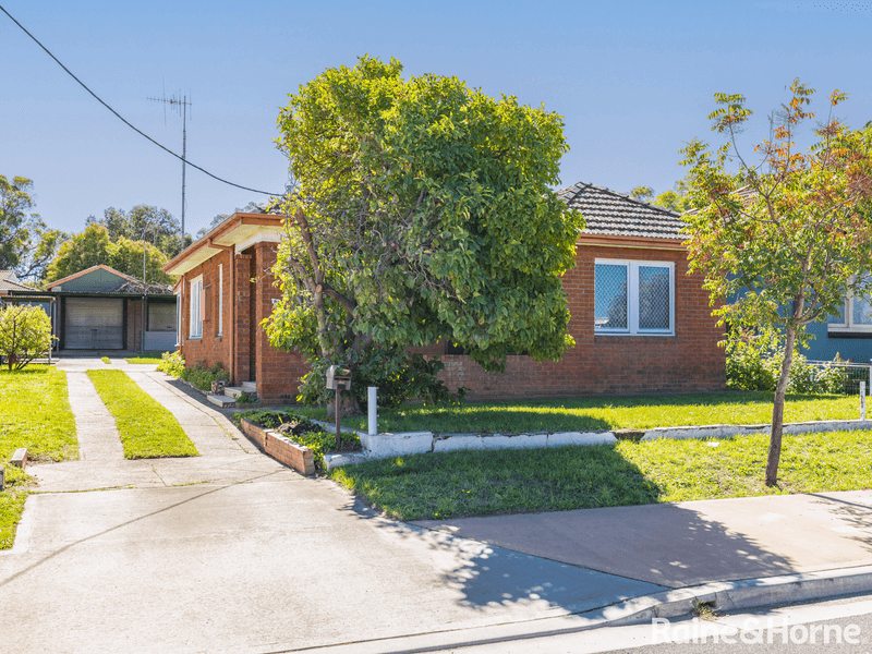 98 Sydney Road, KELSO, NSW 2795