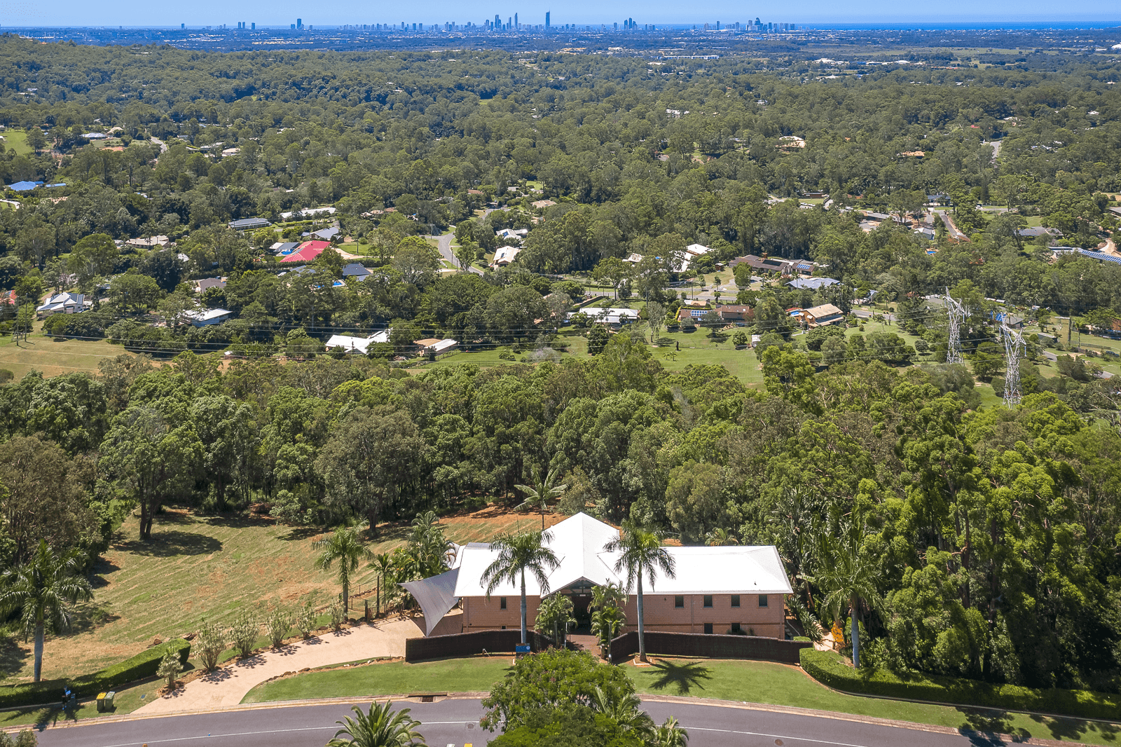 17 Earle Court, Tallai, QLD 4213