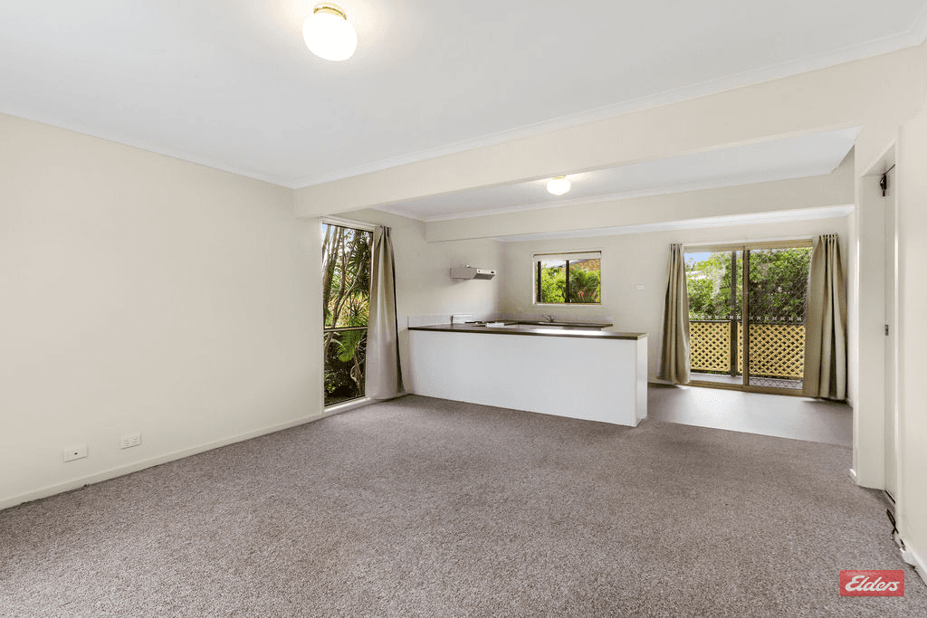 1/8 Briggs Road, SPRINGWOOD, QLD 4127