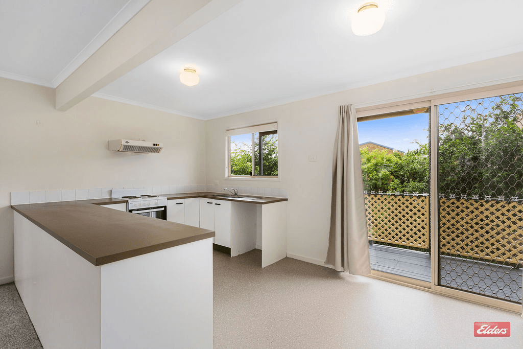 1/8 Briggs Road, SPRINGWOOD, QLD 4127