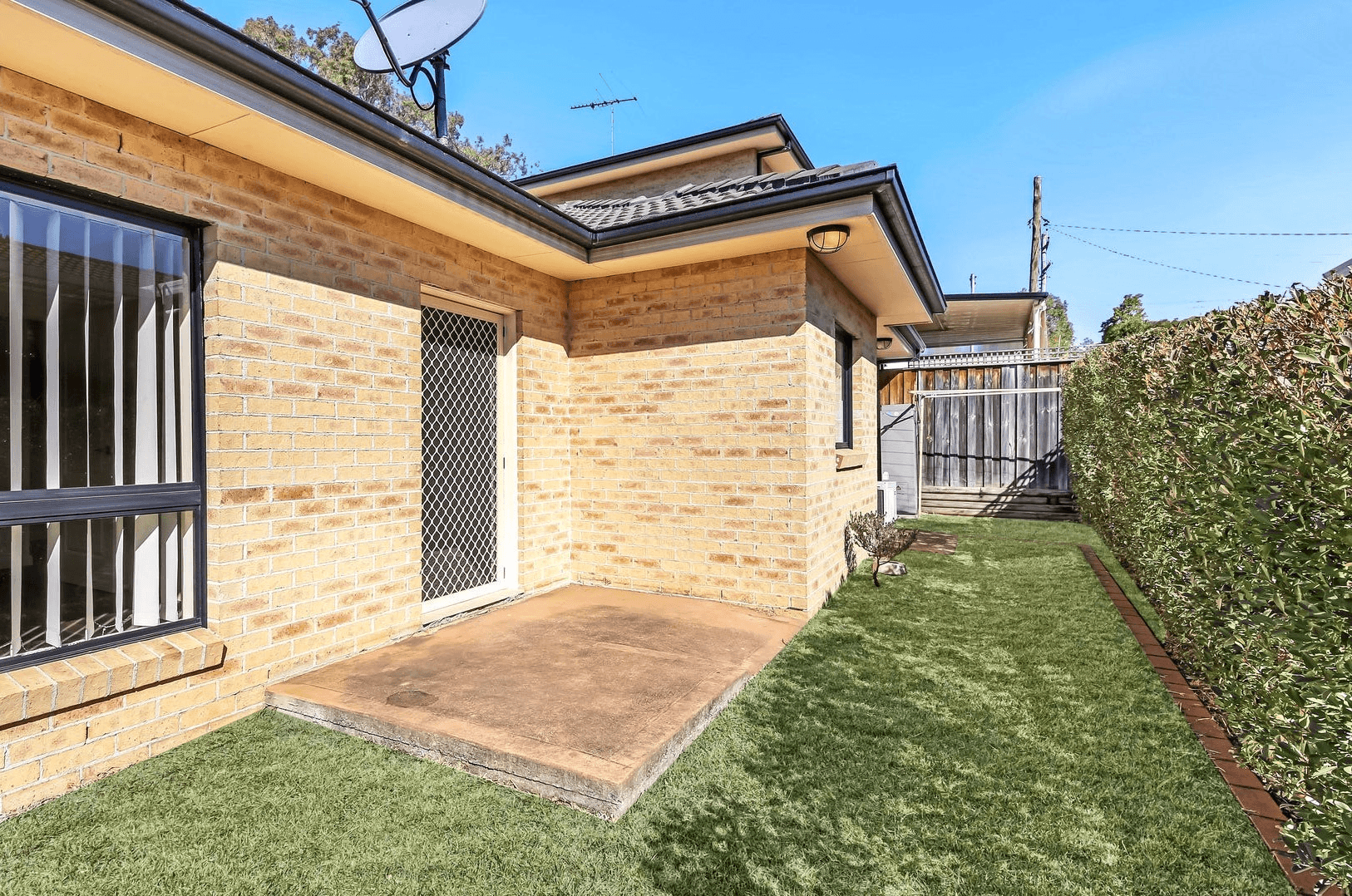 2/13 Stapleton Street, Wentworthville, NSW 2145