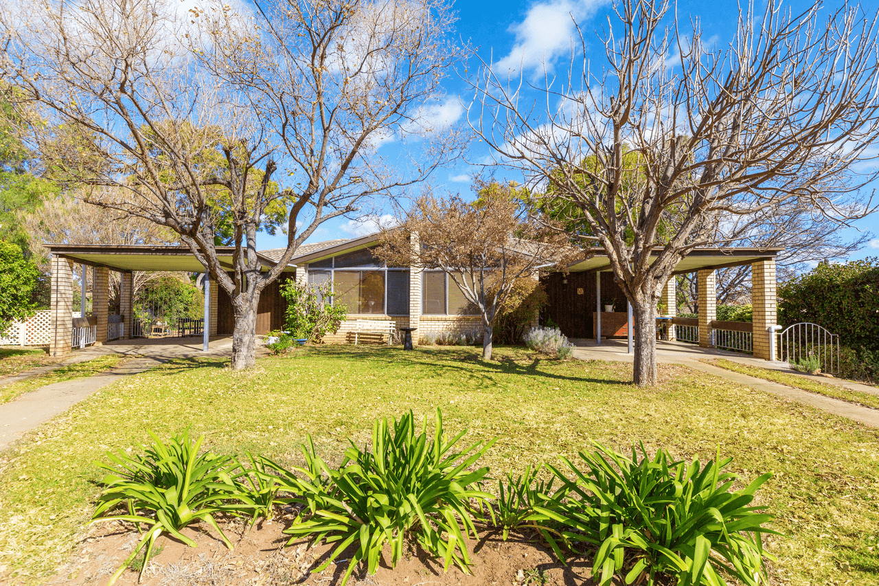 5 Mirool Street, Tamworth, NSW 2340