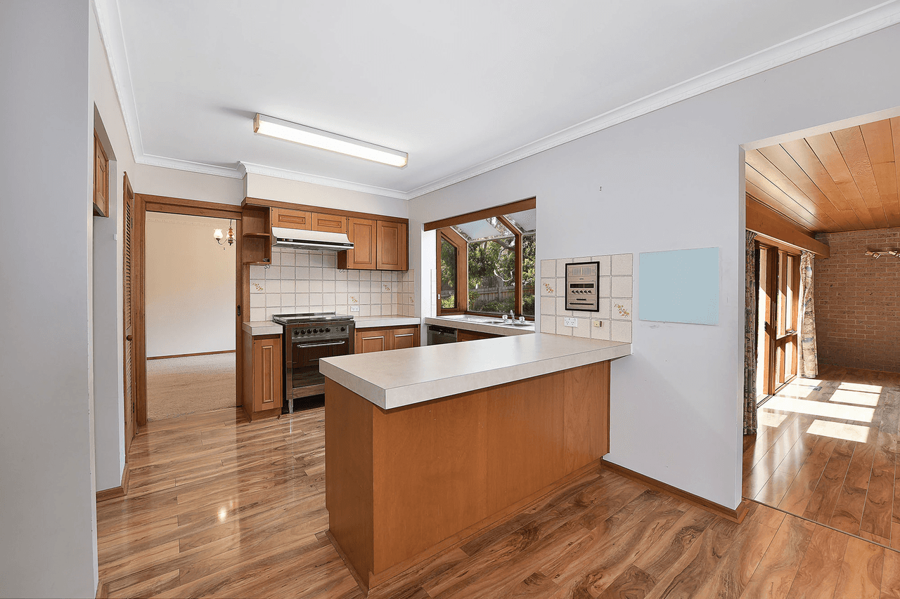 51 Oak Hill Road, Mount Waverley, VIC 3149