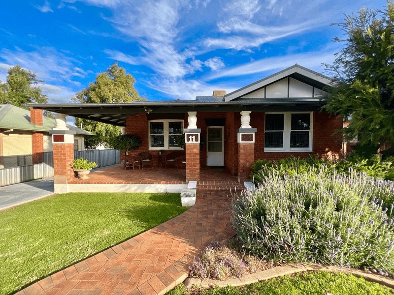 11 Rose Street, PARKES, NSW 2870