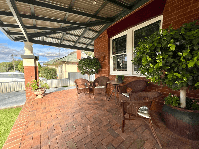 11 Rose Street, PARKES, NSW 2870