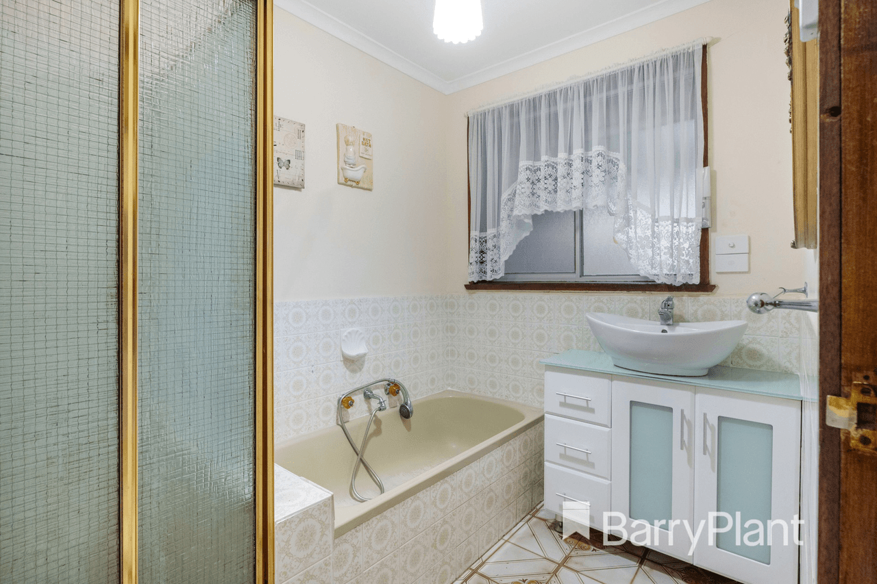 4 Tintern Grove, St Albans, VIC 3021