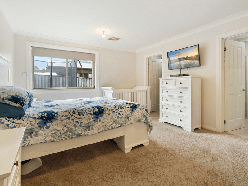 8 Lock Street, CAMDEN PARK, NSW 2570