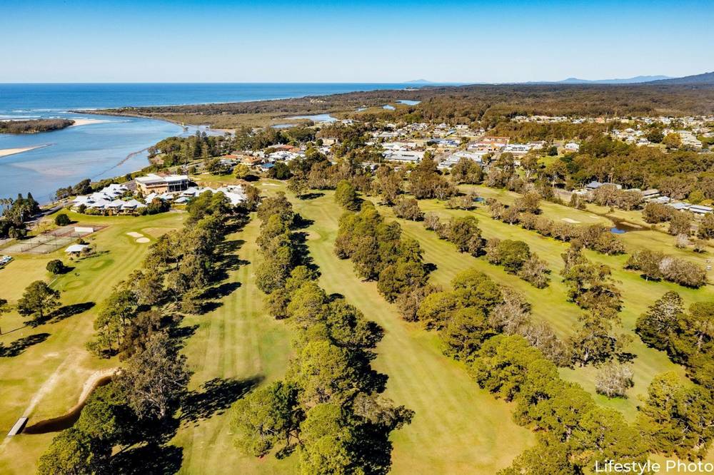 32 Angophora Crescent, URUNGA, NSW 2455