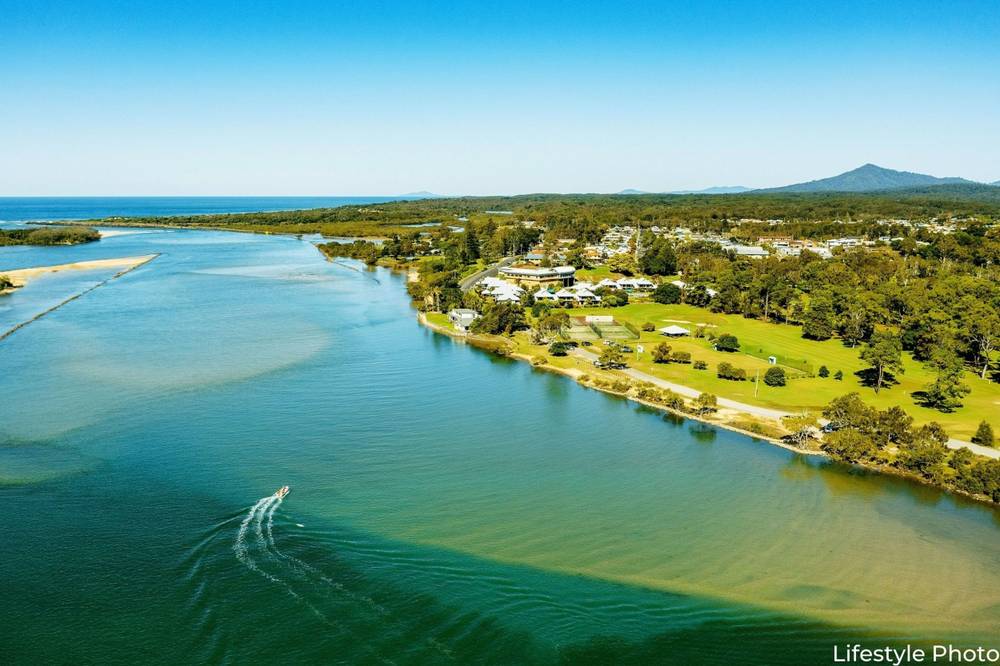 32 Angophora Crescent, URUNGA, NSW 2455